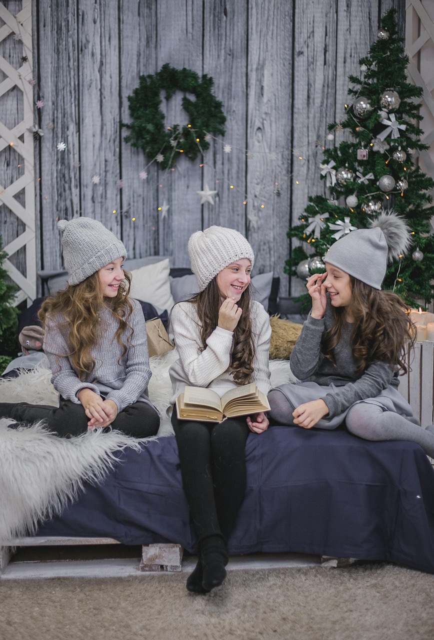 Nanny with children celebrating Christmas in Atlanta during winter break.