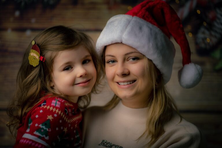 Holiday nanny with a little girl celebrating Christmas in Charleston, SC.